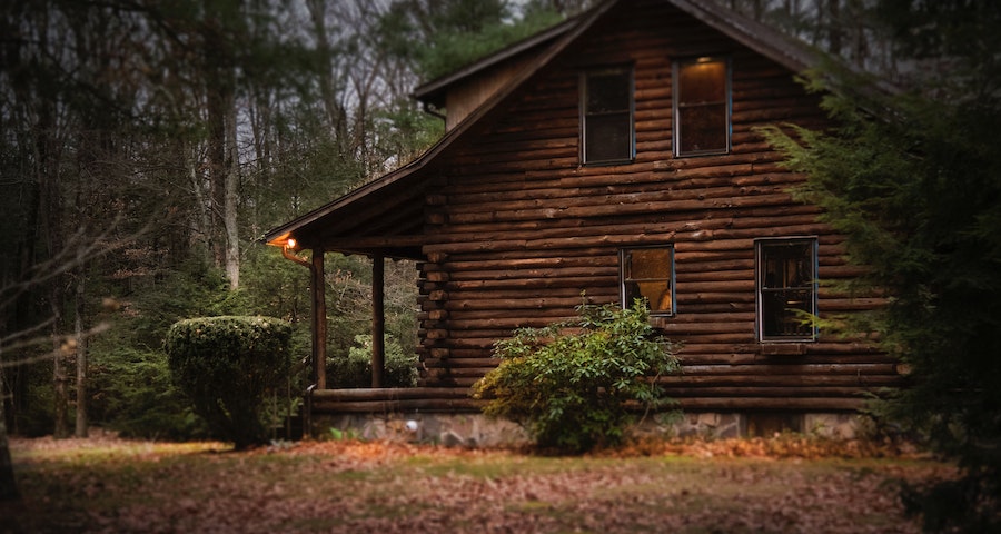 5 Benefits Of Building A New Log Cabin In The Woods