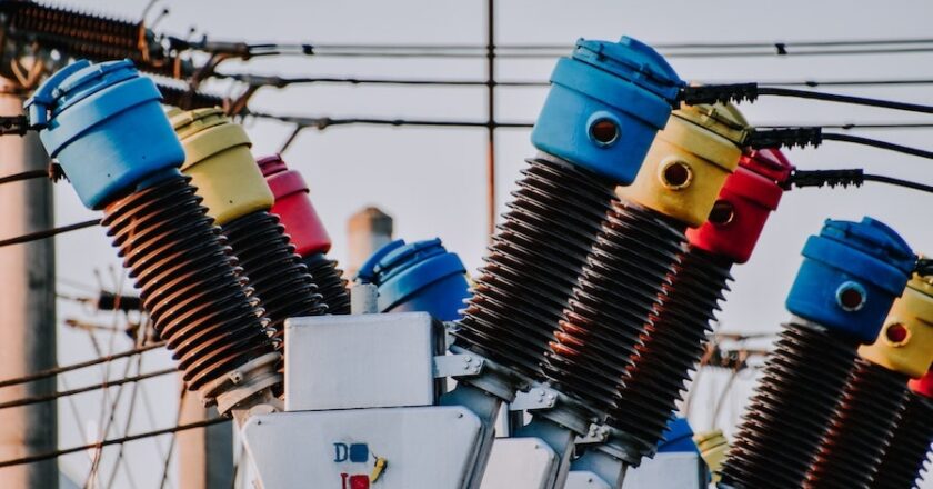 Why Proper Maintenance Of High Voltage Insulators Are Essential?