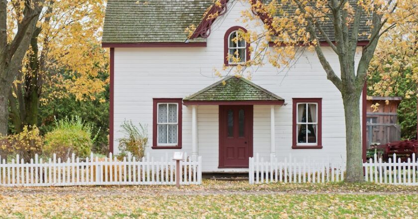 Add Beauty To Your House By Making the Right Choice In Chairs For Small Spaces